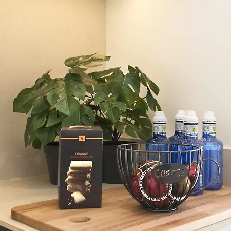 Espectacular Bajo Con Jardín En 1ª Línea De Playa * Torremolinos