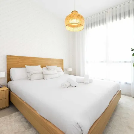 Apartamento Espectacular Bajo Con Jardín En 1ª Línea De Playa Torremolinos