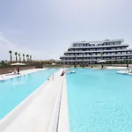 Espectacular Bajo Con Jardin En 1ª Linea De Playa